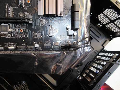 自作pcをを自作する時のマザーボードの取り付け方 説明画像5枚目