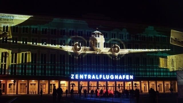 おすすめはどれ?映画「エアポート」シリーズ&タイトル似のB級作品を紹介