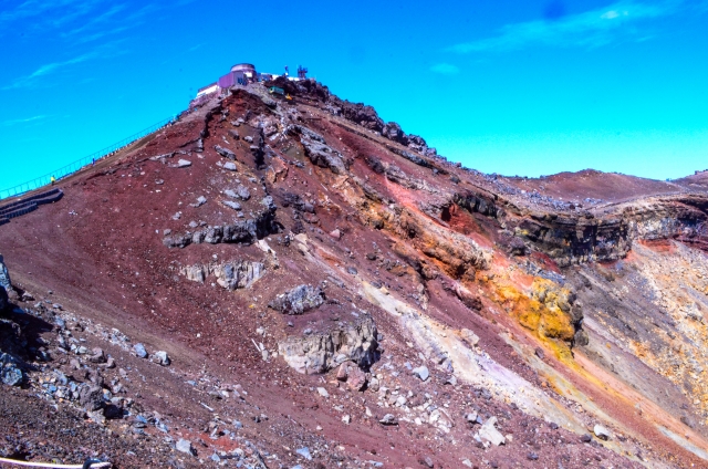 富士山も活火山です