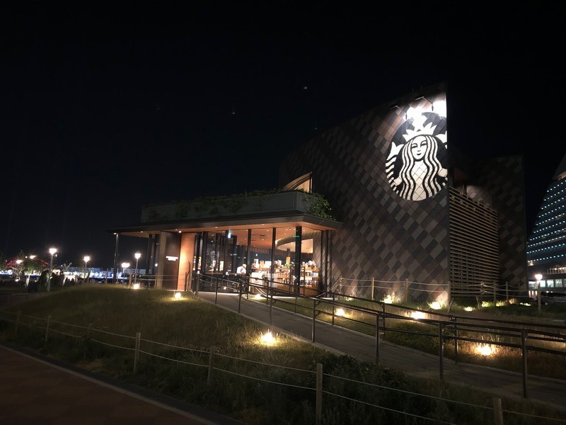 神戸メリケンパークのスターバックスは夜景も昼間も最高です 107 Suicaどっとinfo
