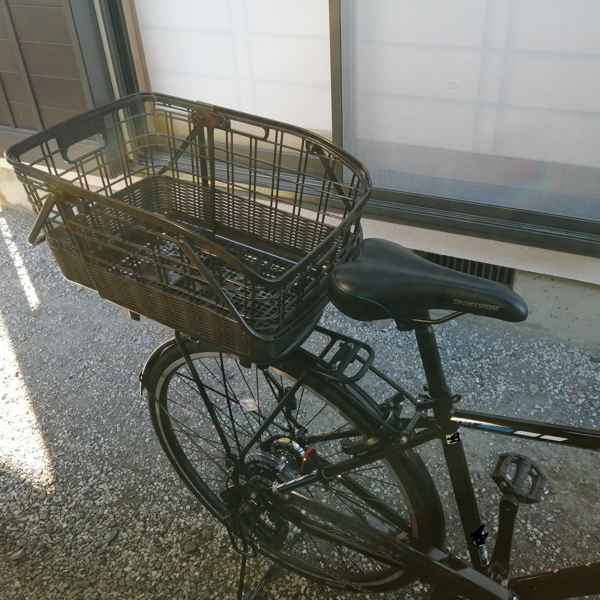 TB1の実用的改造 リアキャリアの脱着カゴ・バッグ固定 - eokane's blog