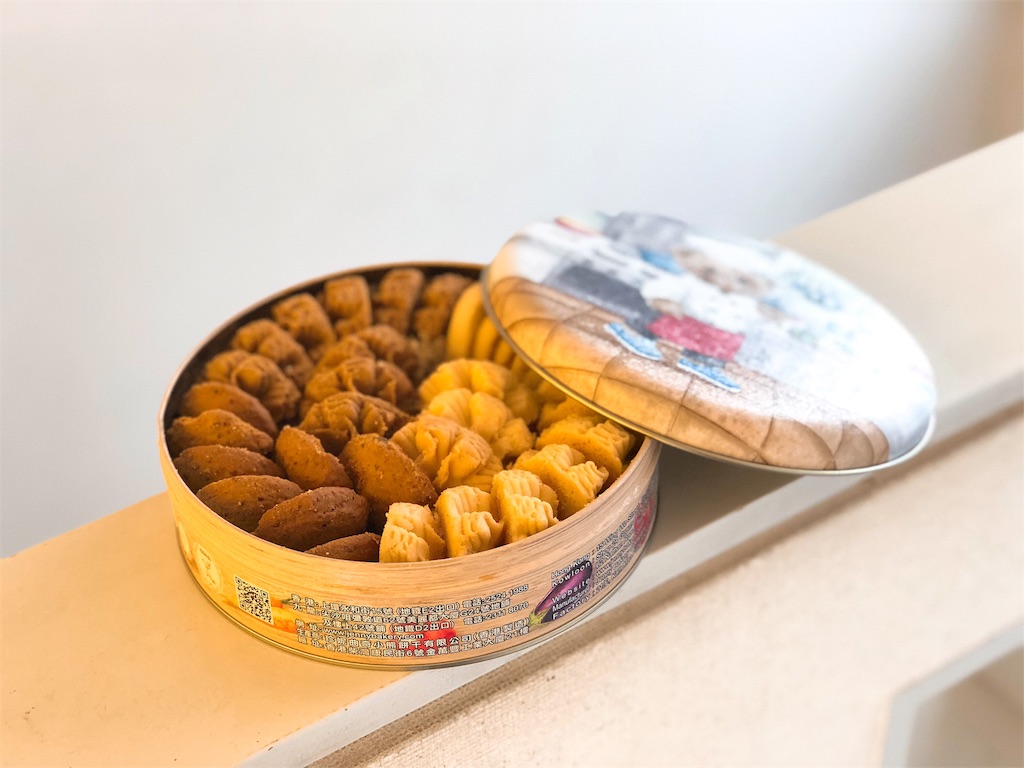 お客様からいただいた くまさんのイラストが可愛いジェニーベーカリーのクッキー缶 Yummyなまいにち