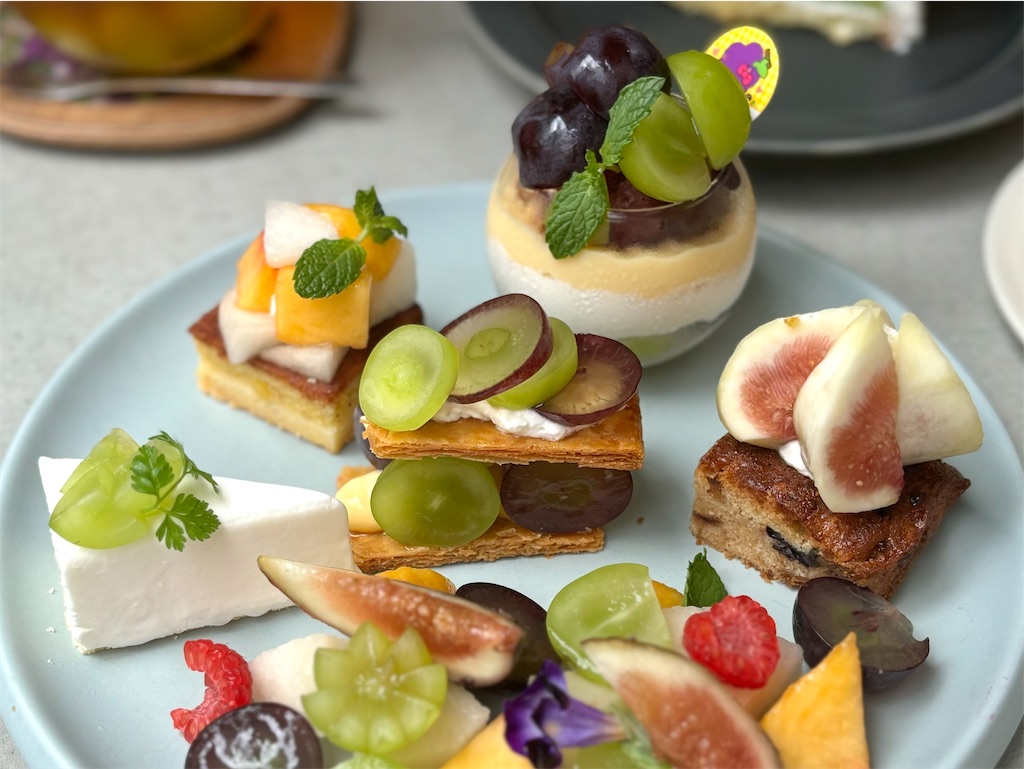 フルーツカフェ MIZUNO(肥後橋)🍇 秋のデザートプレート/プリン
