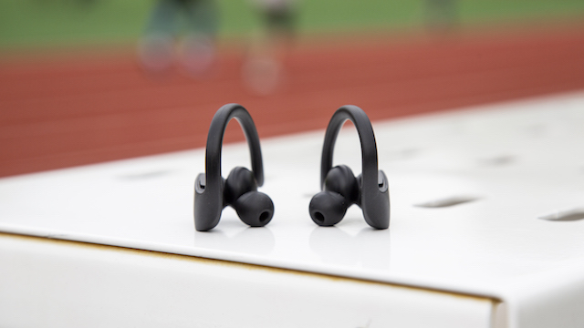 Powerbeats Pro本日到着 Applestoreの 到着日 問題も杞憂に終わってひと安心 カスタム Custom でいこう