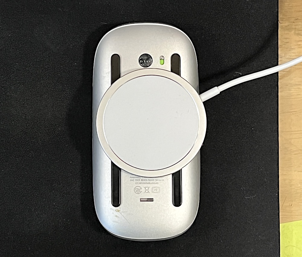 APPLE 幼き 値段交渉可 MagSafe デュアル充電パッド