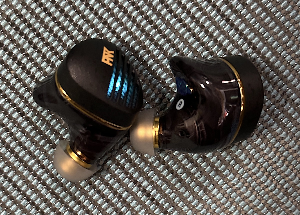 AVIOTから新フラッグシップイヤホン「TE-ZX1」「TE-ZX1-PNK」が