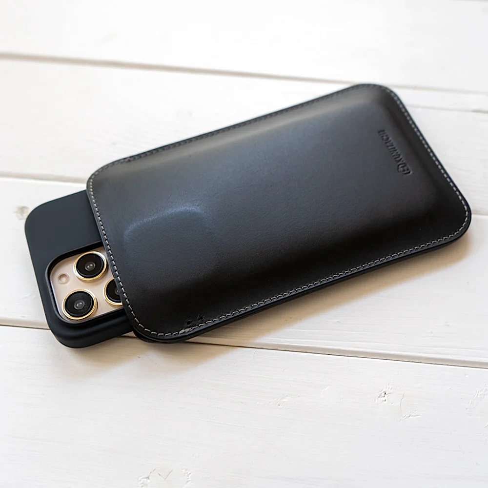 国立商店のiPhone16 Pro用レザースリーブが来た！〜11月末発売
