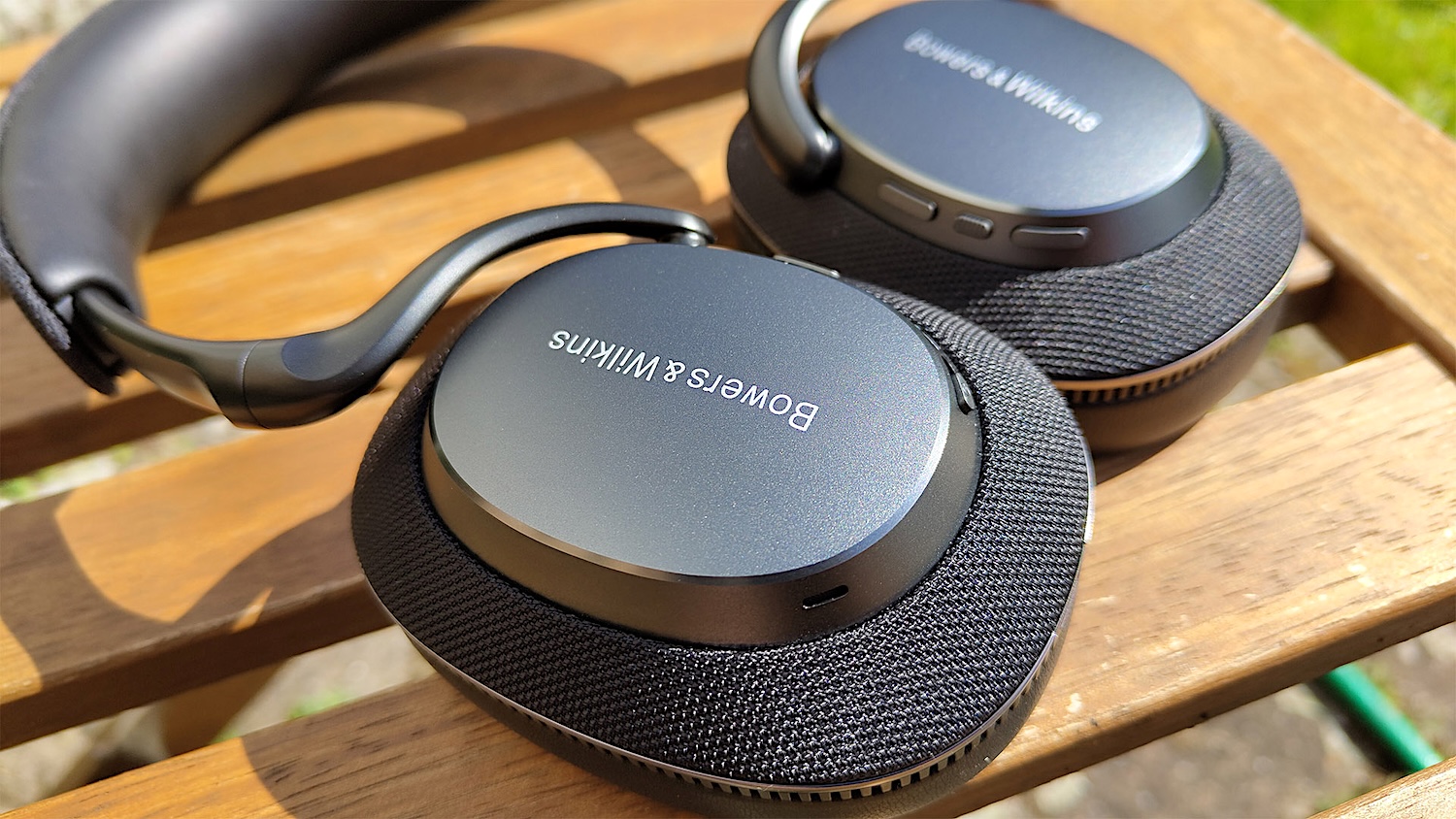 ヘッドホン Bowers &Wilkins 噂の「WH-1000XM6」ではなく、Bowers & Wilkins「Px7 S3」を購入