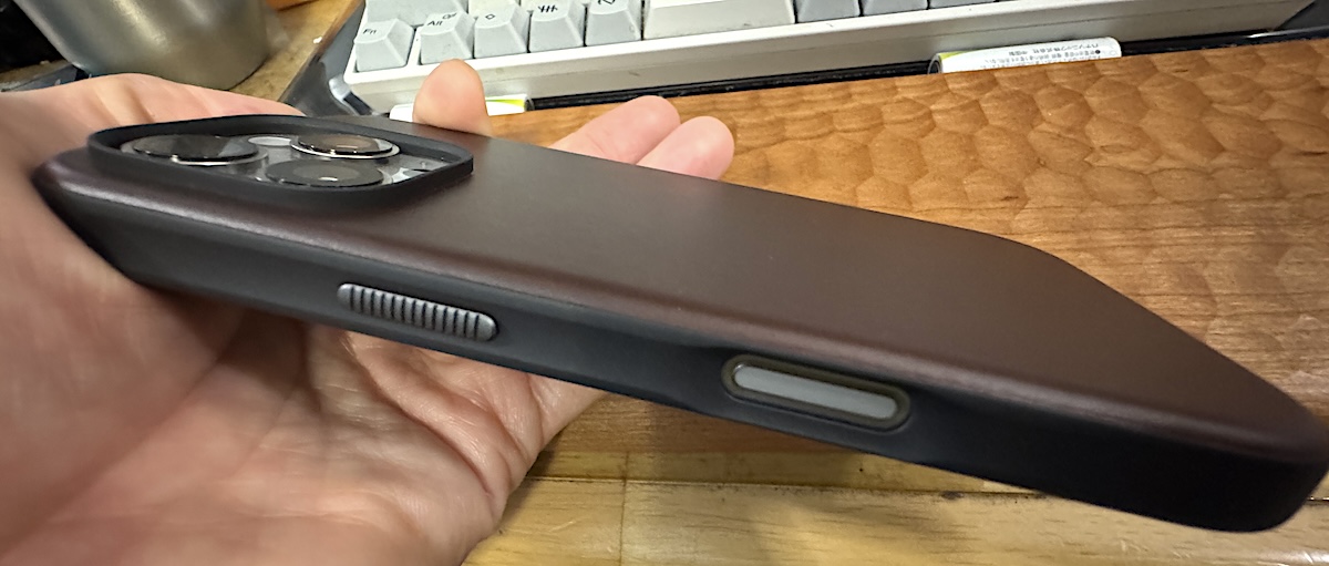 iPhone17シリーズで、Apple純正「レザーケース」は復活するのか