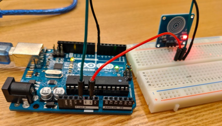 Arduinoのタッチセンサーを使ってみる_1