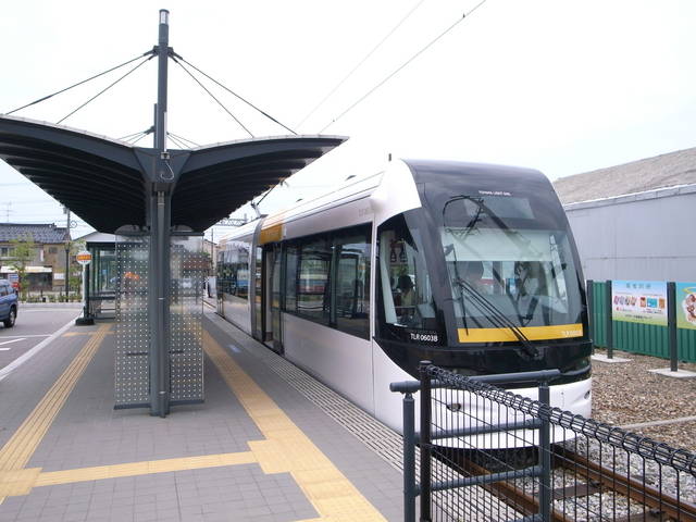 富山ライトレール＠[train]富山ライトレール＠岩瀬浜駅