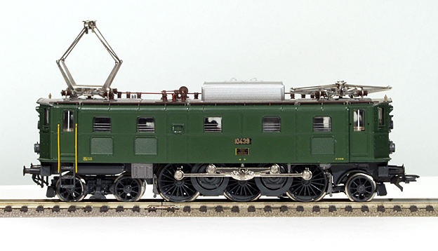 SBB AE4/7 10958 （鉄道模型・新品未使用） SBB Ae 3/6 II 10439 - 欧州形鉄道模型紹介