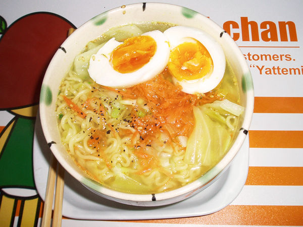 COOPの塩ラーメン(ゆでたまいり)