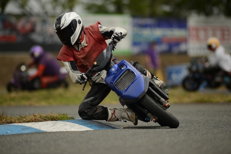 16 ストリートボンバーを 無事終えて 立ち上がれ縦型党のスクーターlife Euroscoot Jp