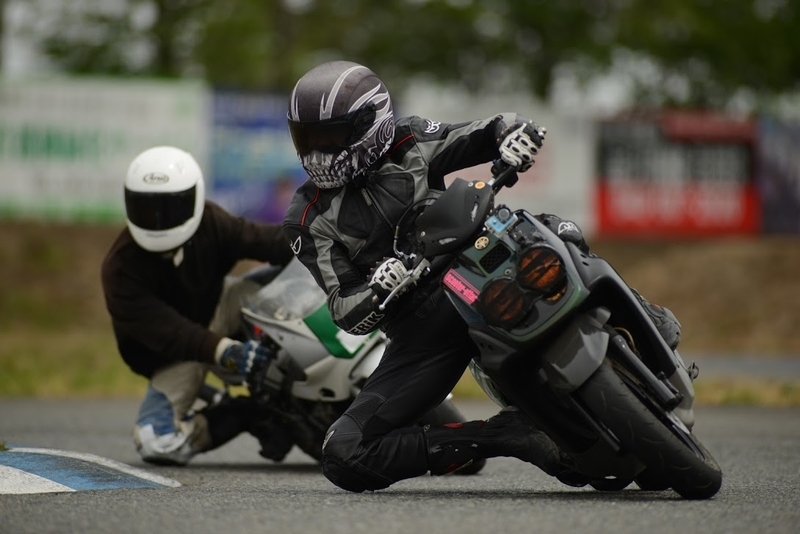 16 ストリートボンバーを 無事終えて 立ち上がれ縦型党のスクーターlife Euroscoot Jp