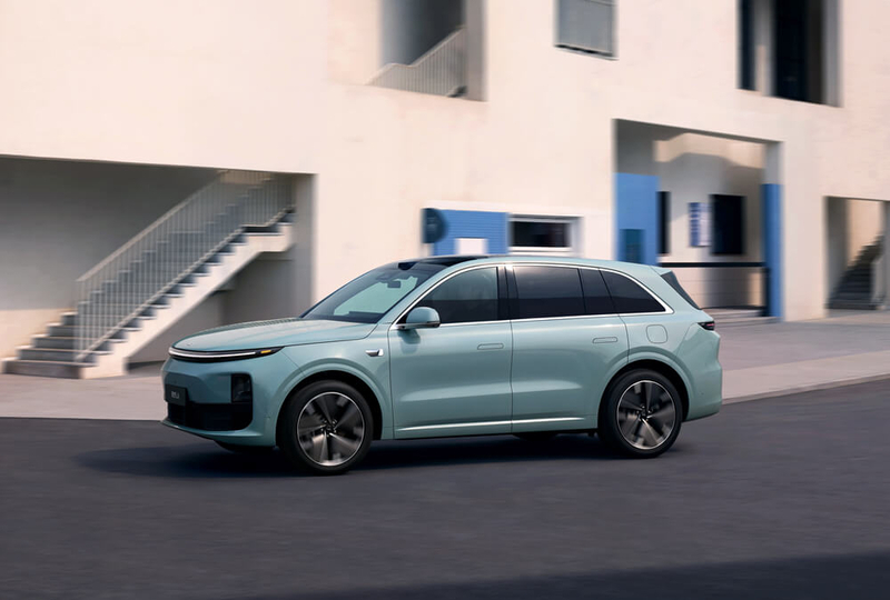 中国の民営系メーカー・理想汽車(Li Auto)のSUV「Li L6」。2024年に爆発的にヒットした(画像:理想汽車)