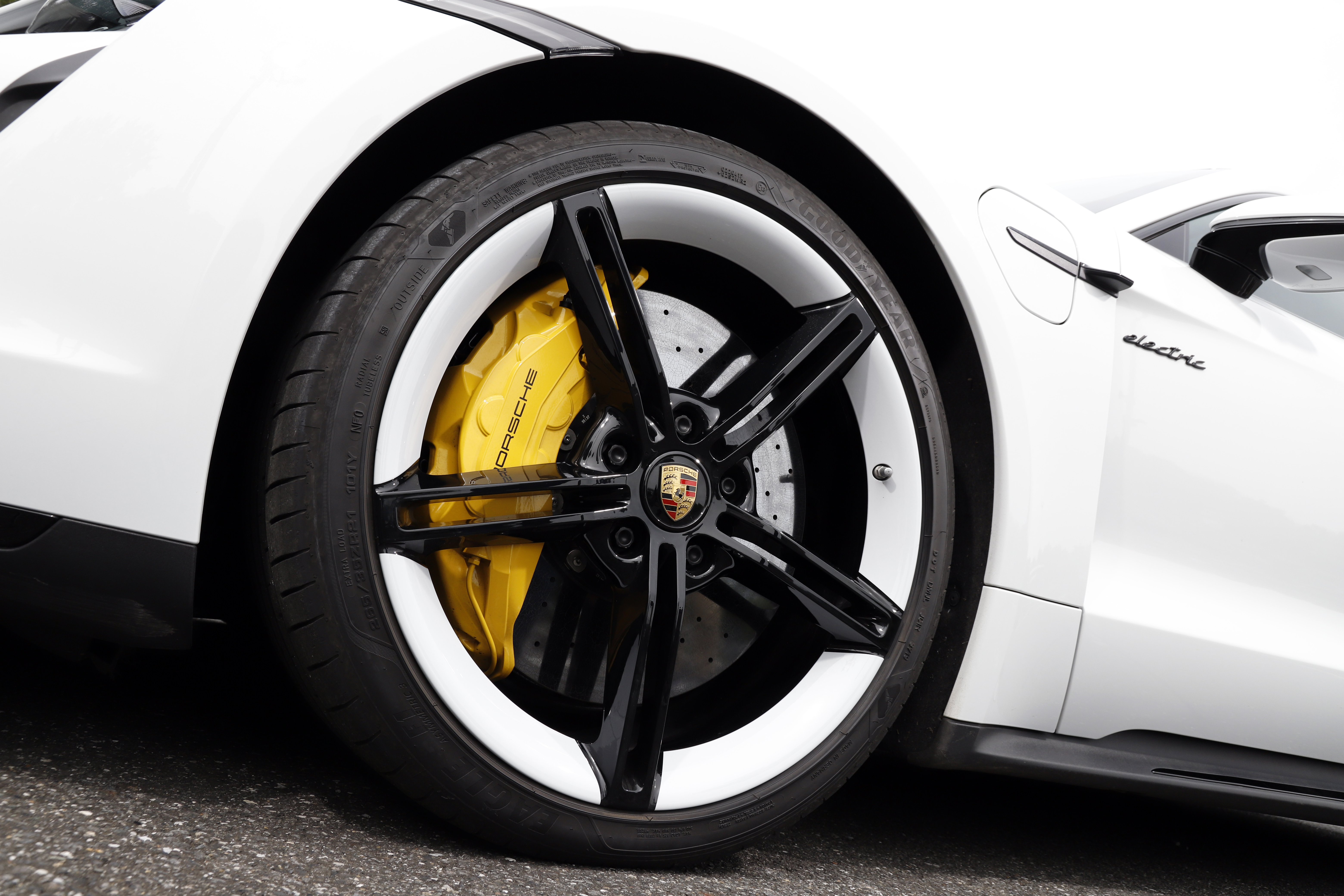 タイヤ