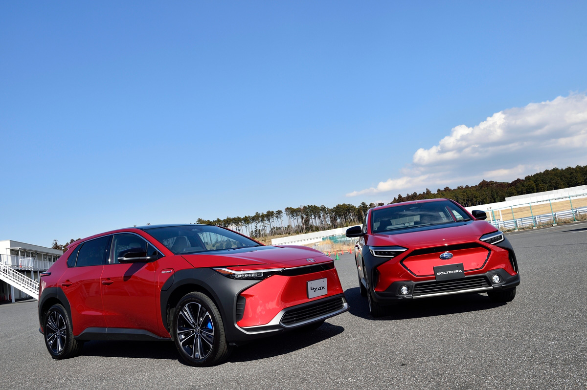 トヨタ「bZ4X」