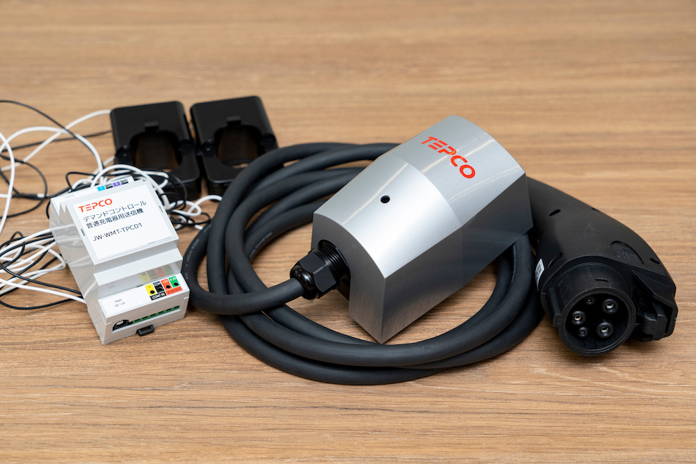 小さいけどスゴい！TEPCO発「進化したEV充電器」の実力は？ - EV DAYS