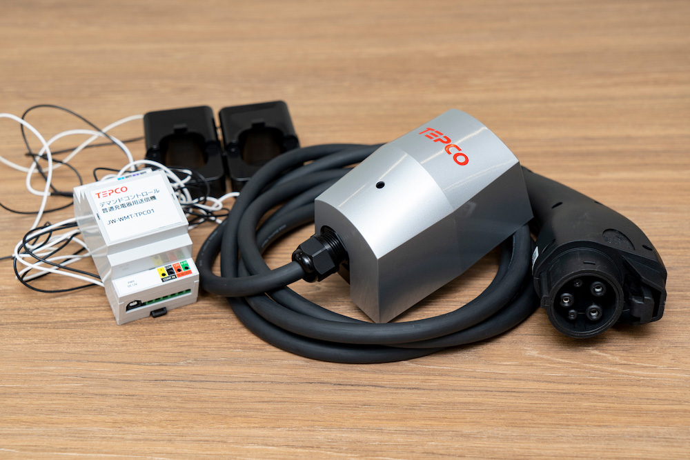 小さいけどスゴい！TEPCO発「進化したEV充電器」の実力は？ - EV DAYS