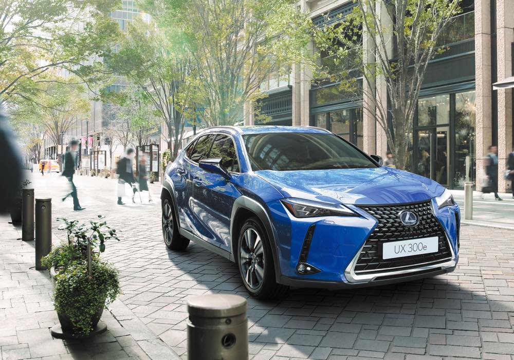 レクサス「UX300e」の海外仕様車