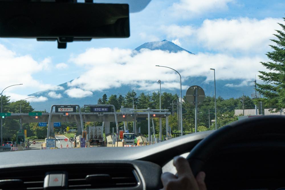 富士山を目指すEV