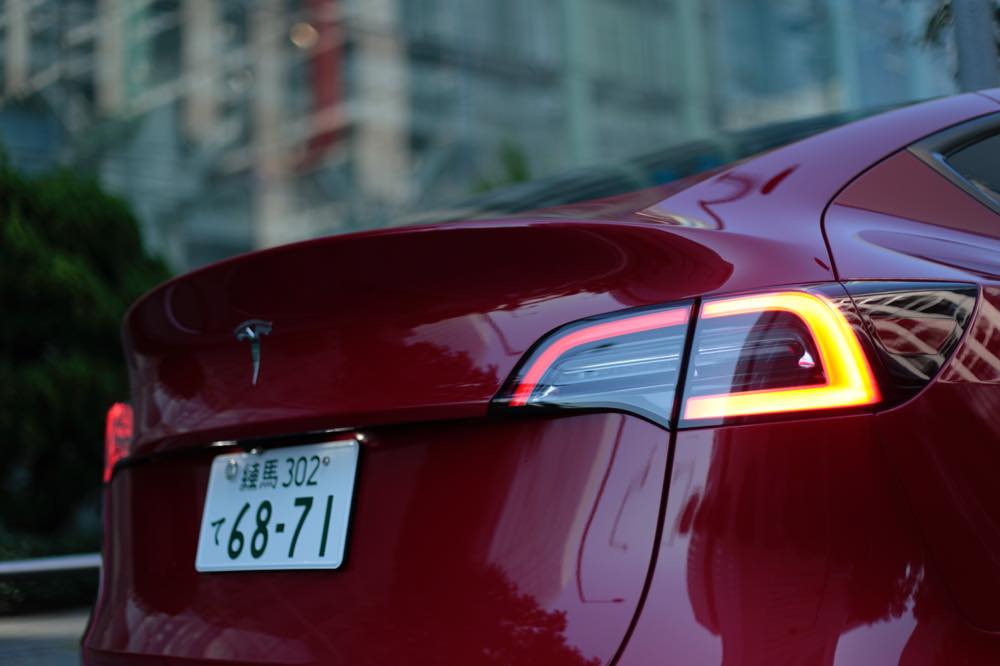 テスラ「モデルY」後方