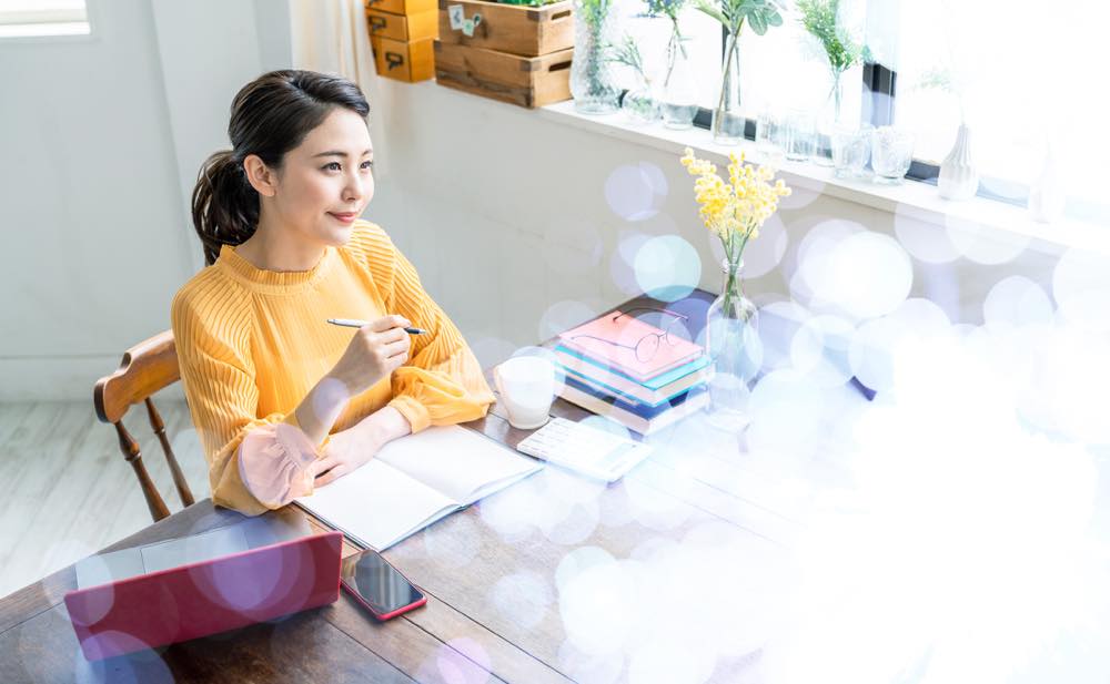微笑む女性