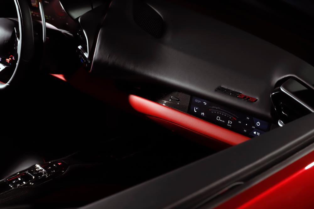 フェラーリ 296GTB(PHEV) 内装
