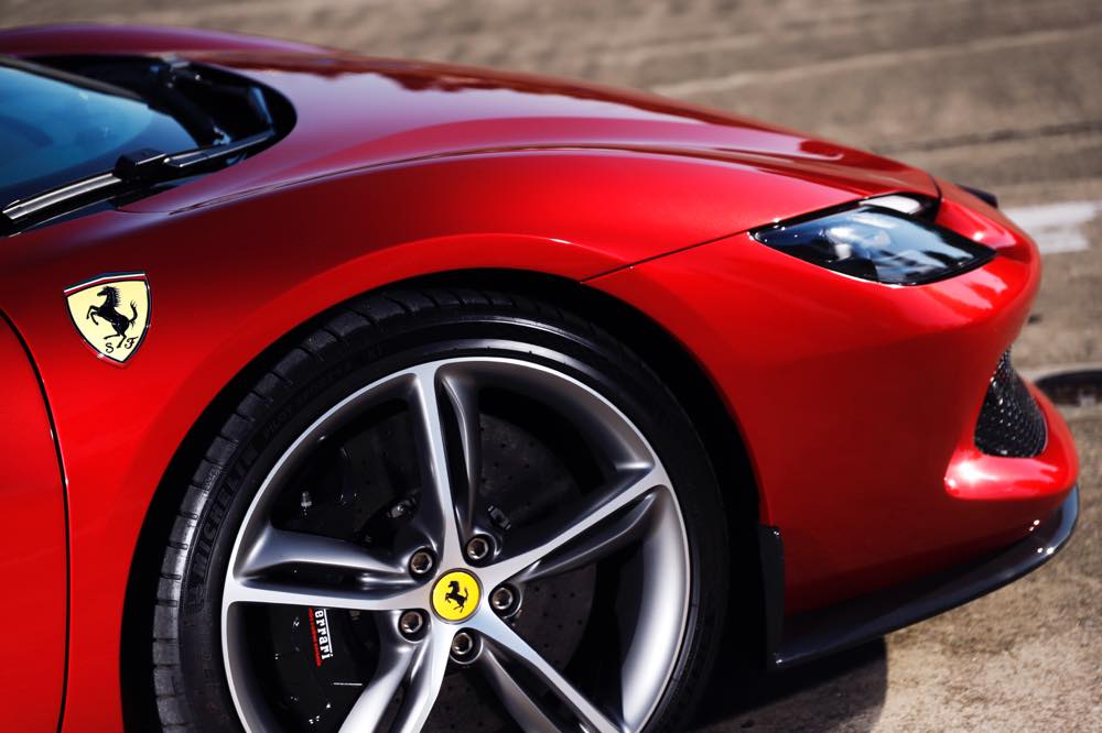 フェラーリ 296GTB(PHEV)