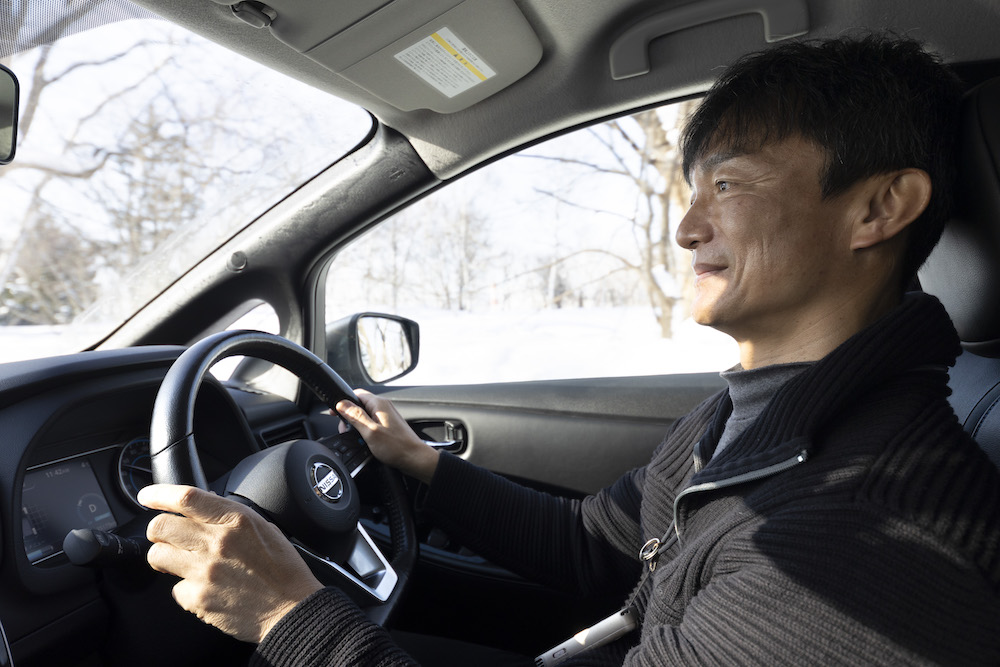 運転中の岡本さん