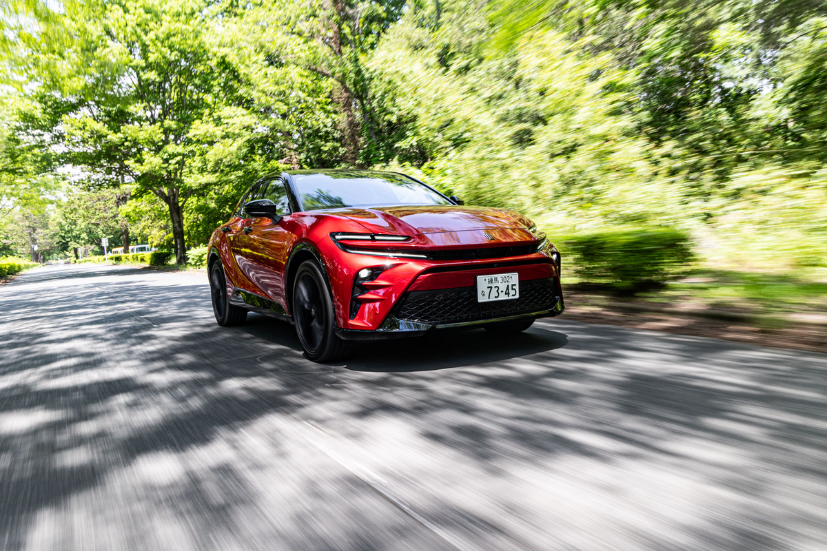 AUTO EV／ハイブリッドモード走行の図版