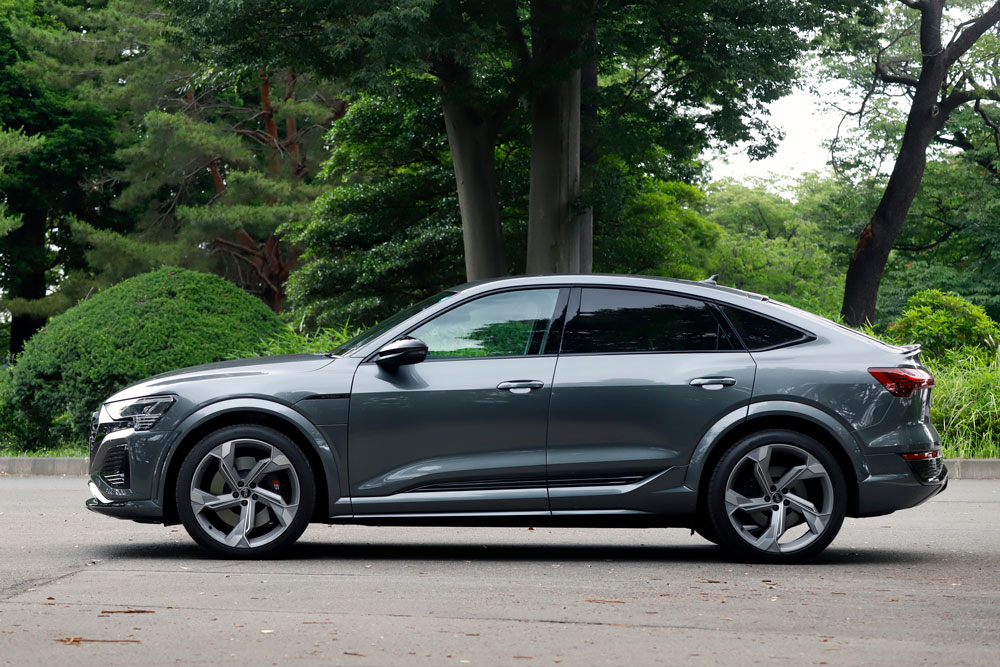 アウディ・SQ8 Sportback e-tron。巧みなモーター制御が生んだ