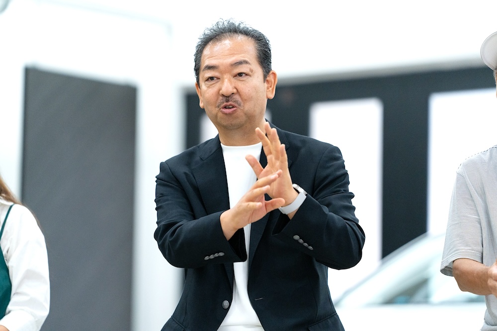 トークをする杉本さん