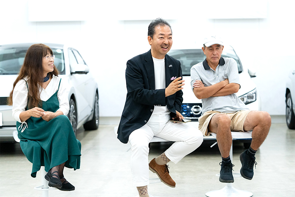 トークをする杉本さん