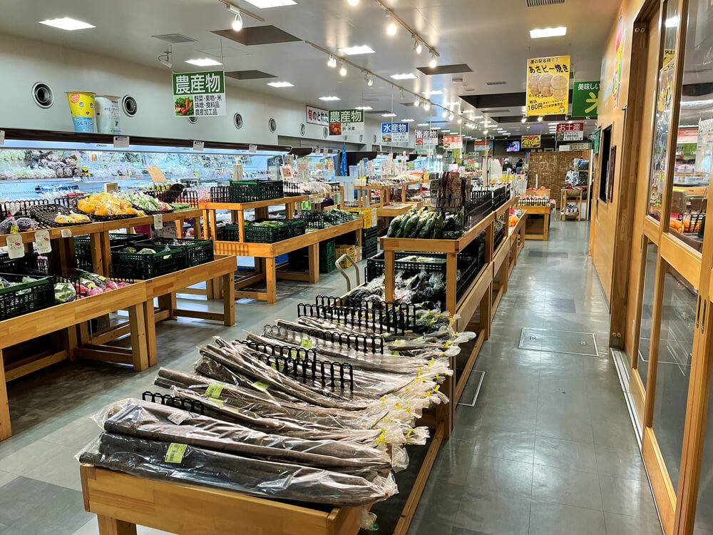 道の駅 季楽里あさひ（旭市）店内
