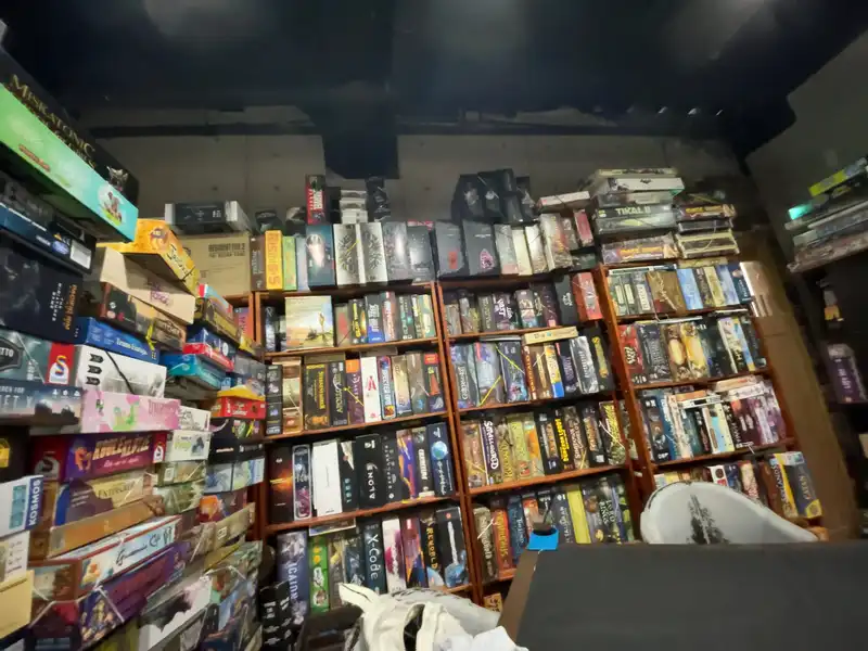 ボードゲームカフェの壁