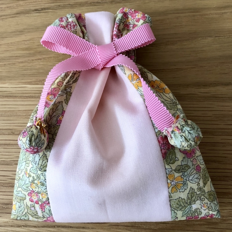 デアゴスティーニ　リバティプリントでハンドメイド　
