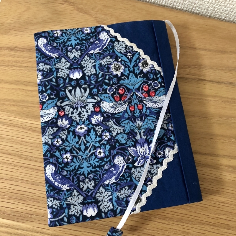 リバティプリントでハンドメイド