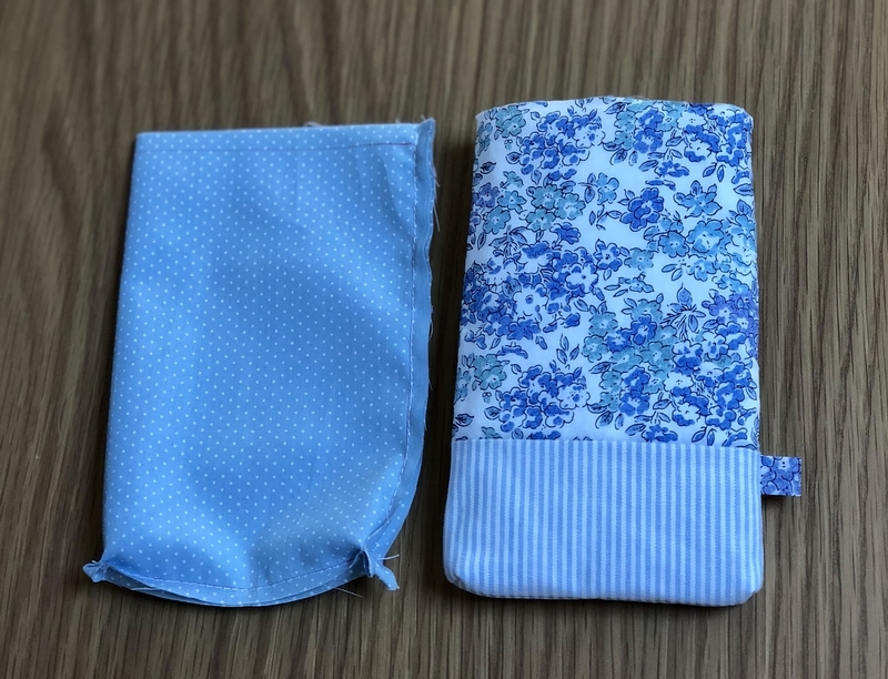 リバティプリントでハンドメイド　スマホポーチ