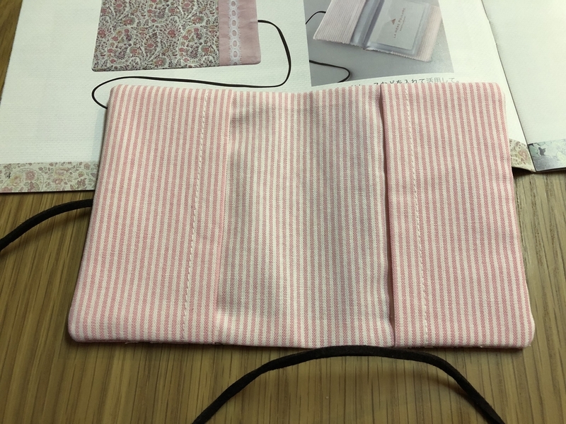 リバティプリントでハンドメイド　カードケース