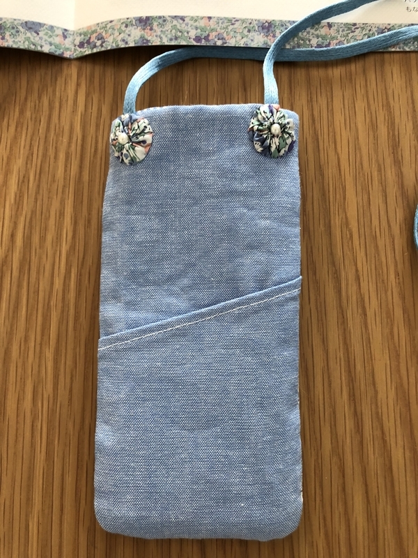 リバティプリントでハンドメイド　メガネケース