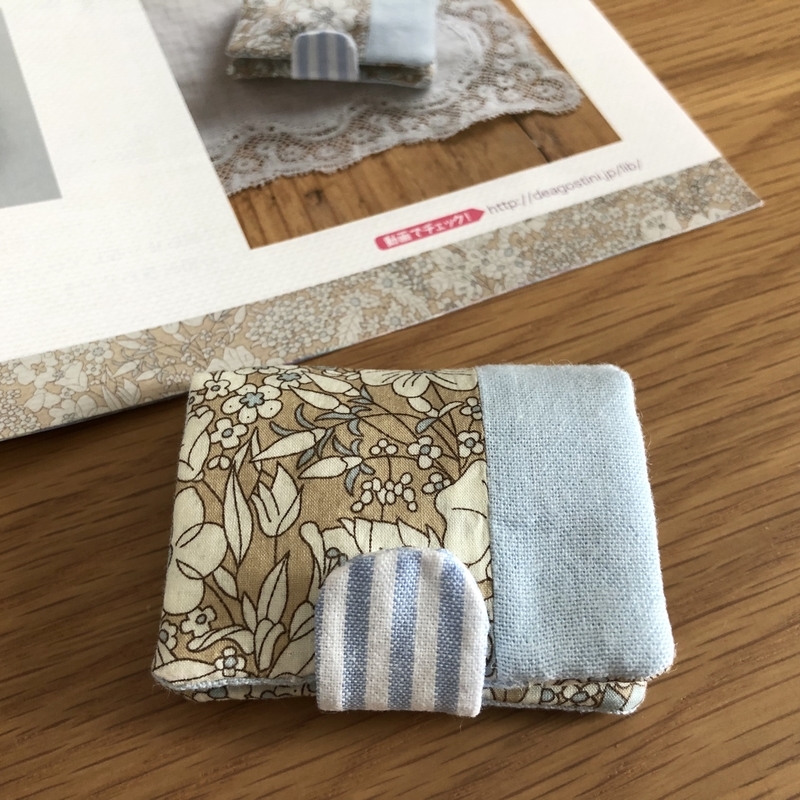 リバティプリントでハンドメイド　ミニアクセサリーケース