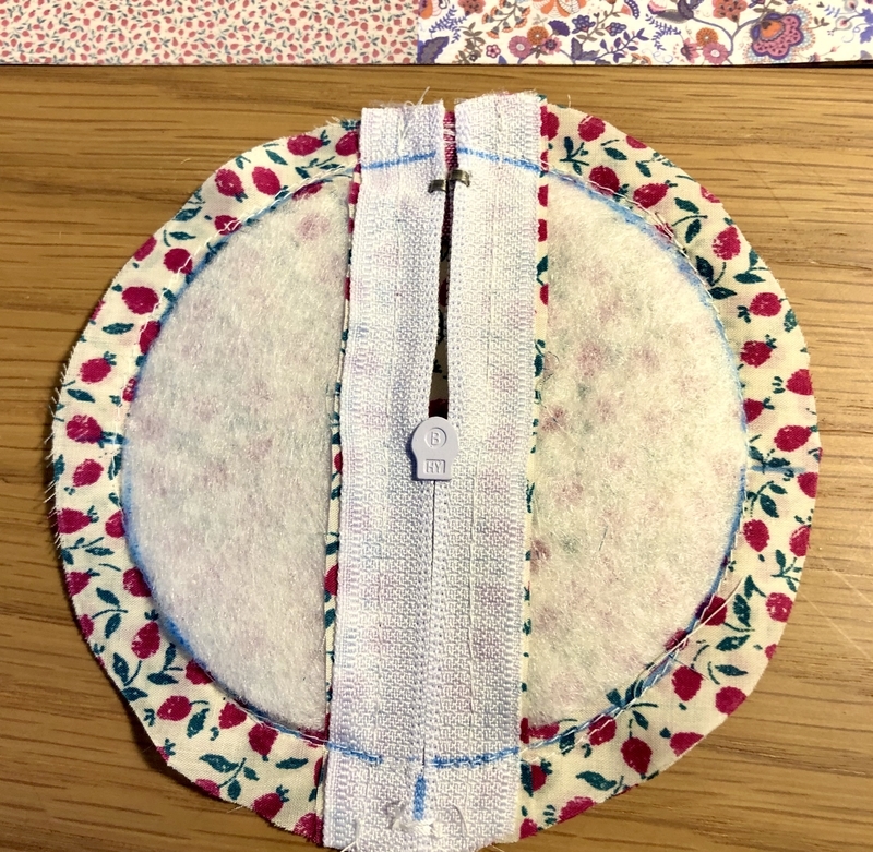 リバティプリントでハンドメイド