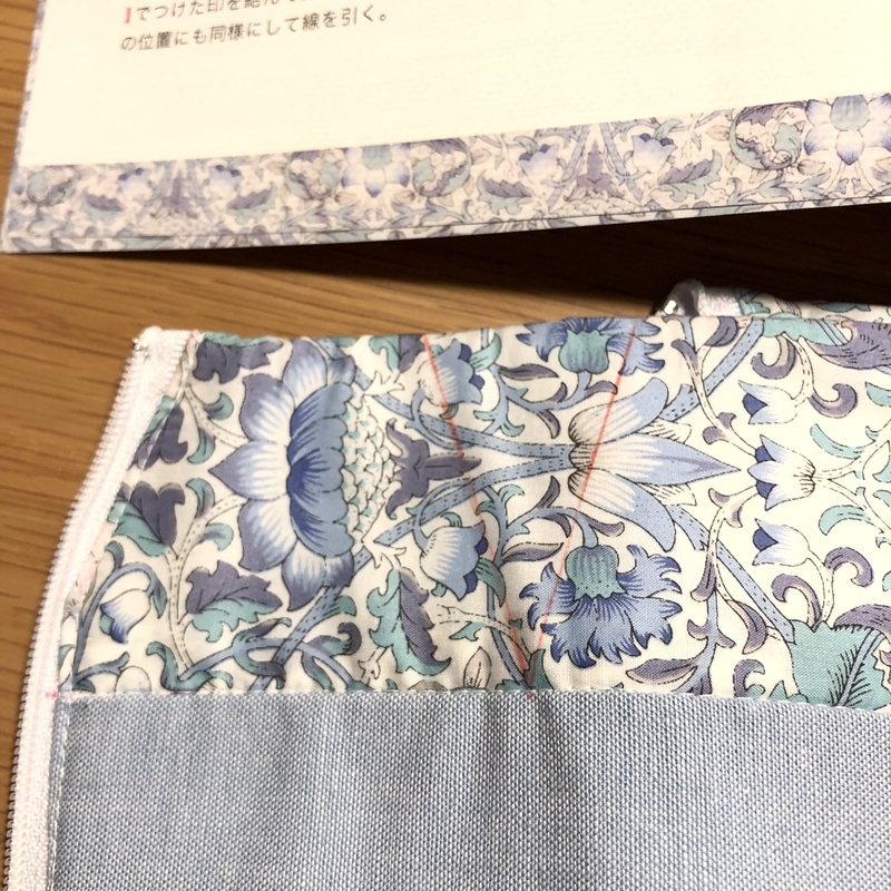リバティプリントでハンドメイド　ペットボトルケース