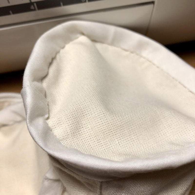 リバティプリントでハンドメイド　ミニバニティケース