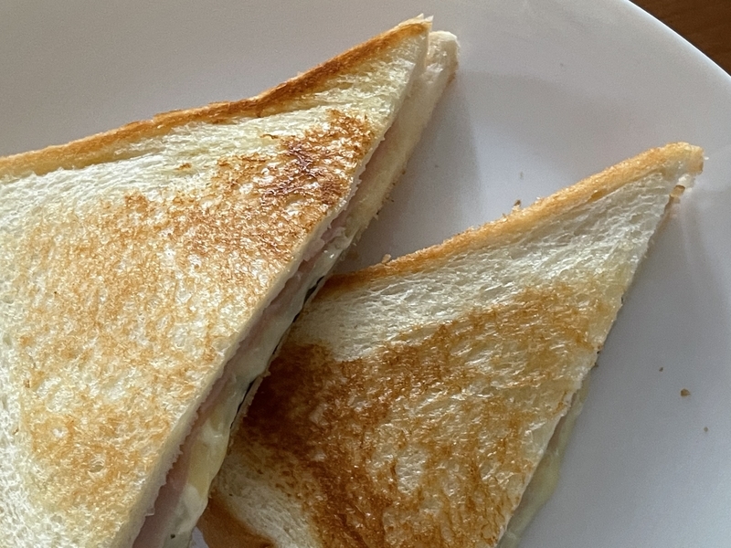 フライパンでホットサンド