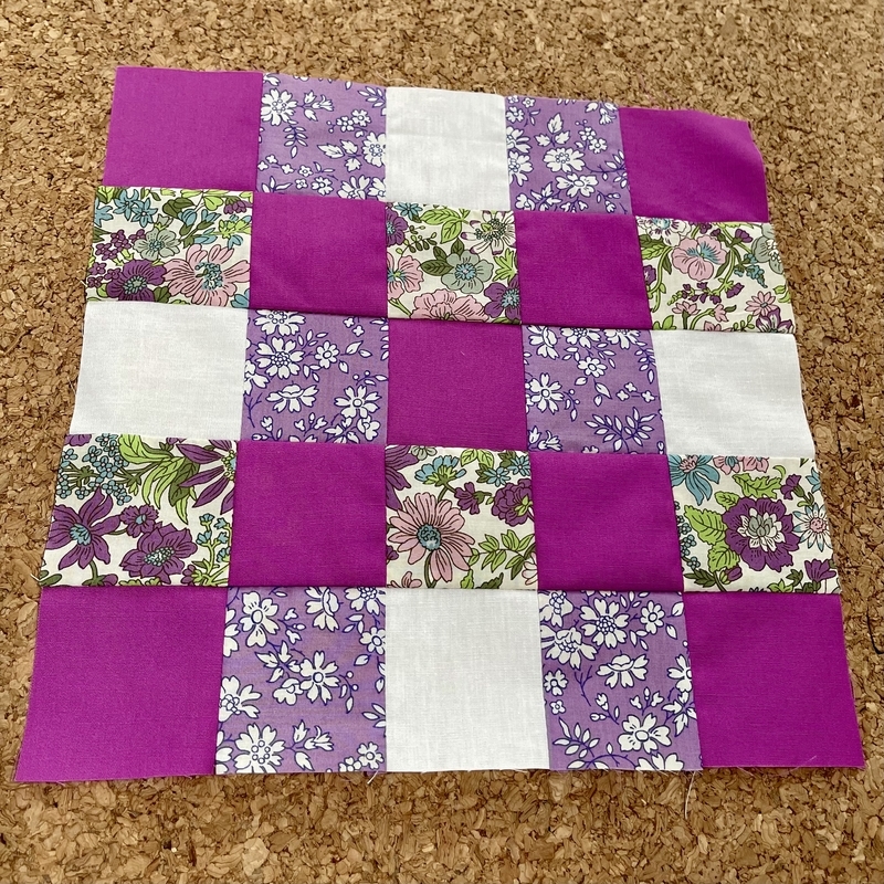 リバティプリントでハンドメイド　パッチワーク