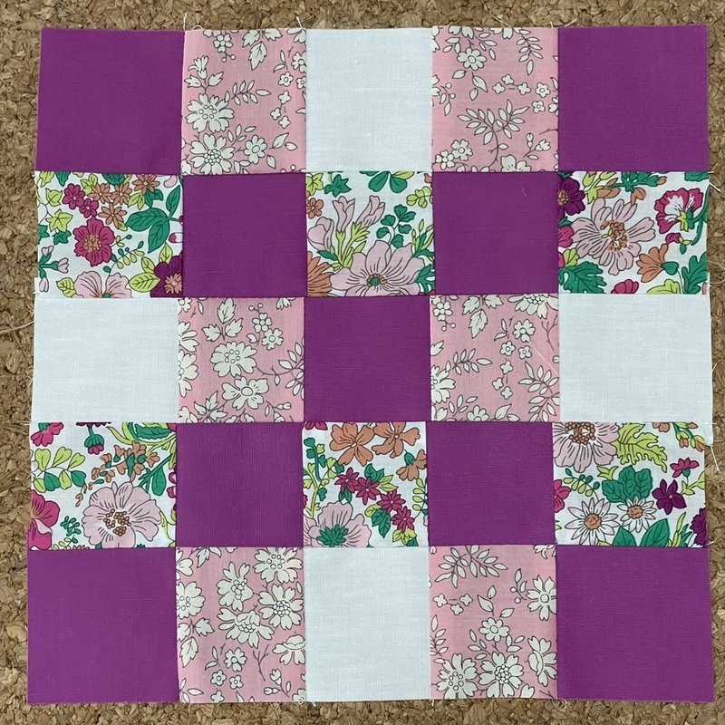 5格子　リバティプリントでハンドメイド
