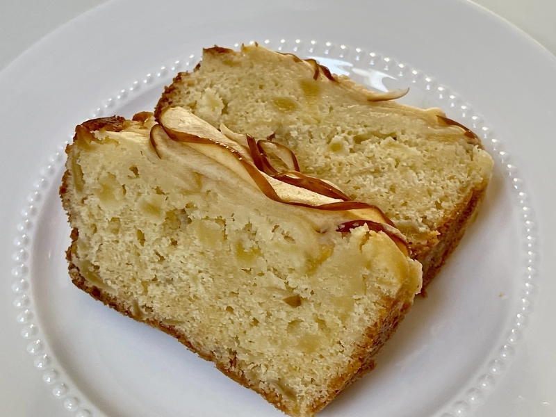 ホットケーキミックスでりんごのパウンドケーキ